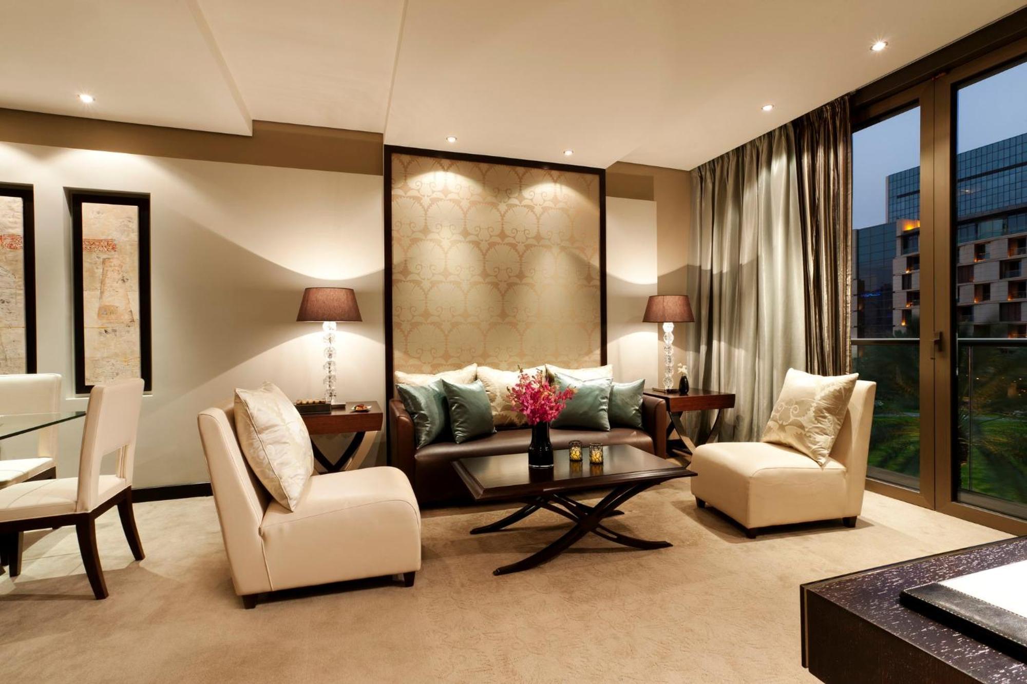 Mandarin Oriental Al Faisaliah, Ριάντ Εξωτερικό φωτογραφία A living room in a typical apartment