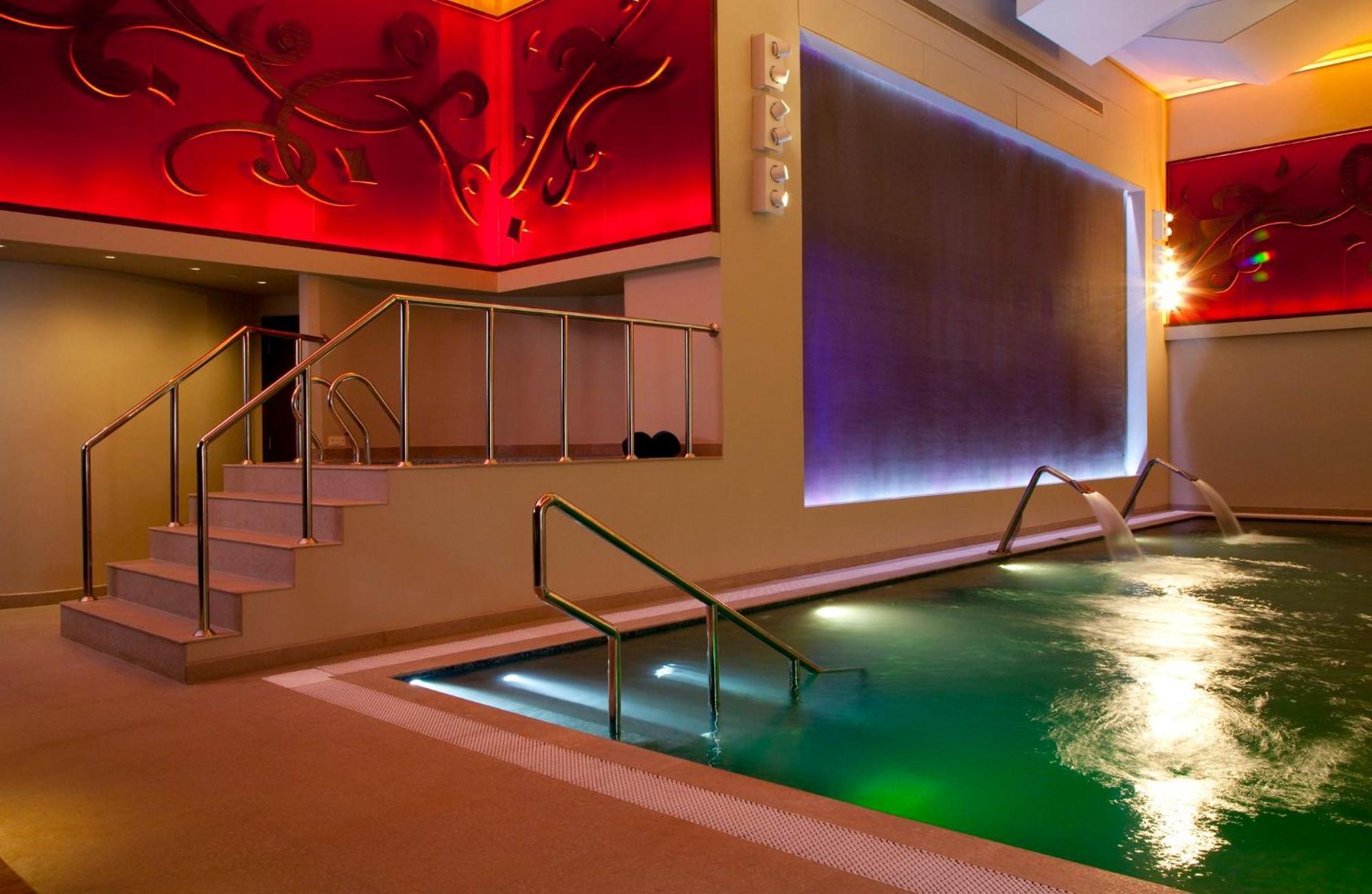 Mandarin Oriental Al Faisaliah, Ριάντ Εξωτερικό φωτογραφία The spa at the InterContinental Budapest