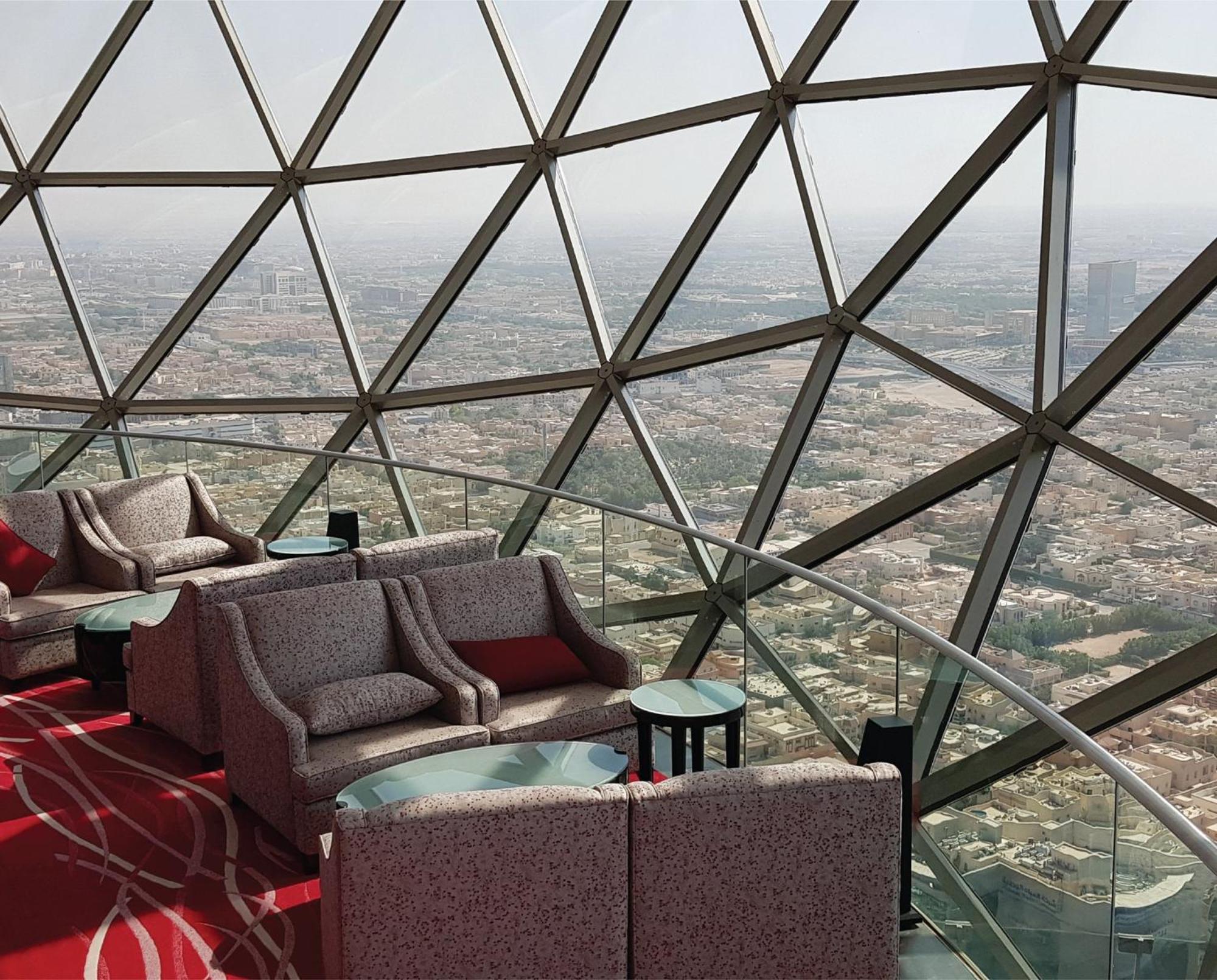 Mandarin Oriental Al Faisaliah, Ριάντ Εξωτερικό φωτογραφία The 360° view from the lounge